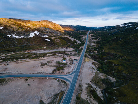 Russia, Murmansk Oblast, Teriberka, Aerial view of intersection of straight alpine road