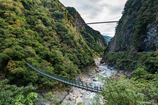 Taiwan,&not;&dagger;Hualien&not;&dagger;county,&not;&dagger;Taroko&not;&dagger;National Park,&not;&dagger;Bridges over&not;&dagger;Taroko&not;&dagger;gorge
