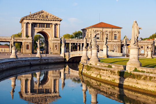 Prato della Valle with statues