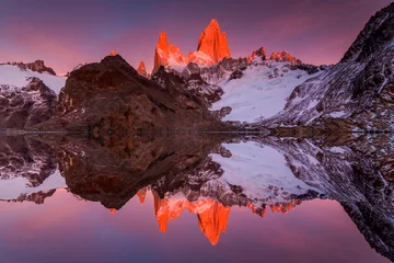 Photo sur Plexiglas Fitz Roy Dawn over the Lago De Los Tres. Fitz Roy, Patagonia, Argentina