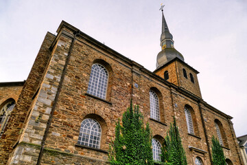 Fototapeta premium Historische Kirche in der Altstadt von Velbert Langenberg