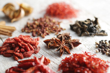 中華料理の香辛料とスパイスと中華素材