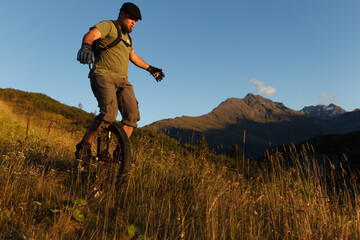 Unicycling © Jacob Slot