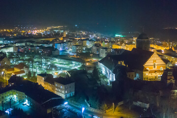 Żagań, miasto w Polsce, nocna panorama miasta.