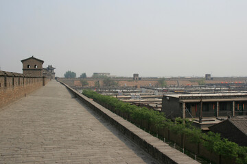 Fototapeta na wymiar ramparts in pingyao (china) 