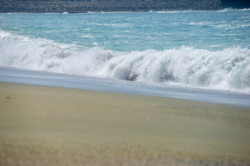 ビーチと波