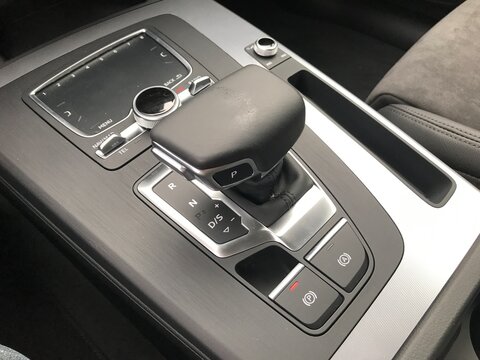 pkw interieur luxus wahlhebel ganghebel automatik