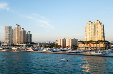Fototapeta na wymiar Miami Beach Marina At Dusk