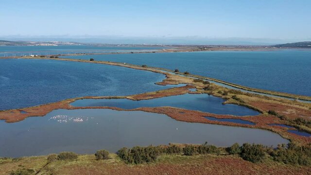 survol des &eacute;tangs de Bages (parc naturel de la Narbonnaise)
