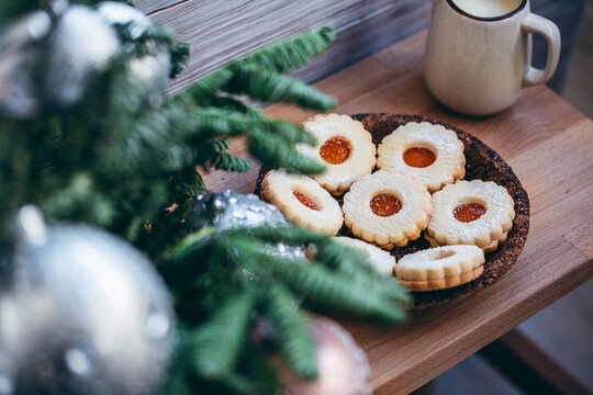 Linzer Christmas cookies