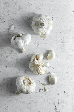 Garlic cloves
