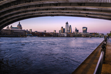 Fototapeta na wymiar London city centre during sunset