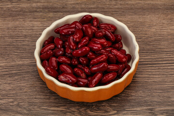 Red baked kidney in the bowl