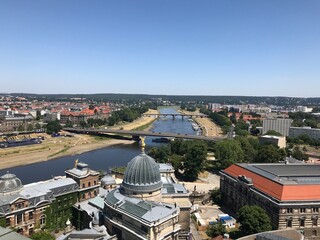 blick über dresden elbe panorama fraunekirche filmnächte