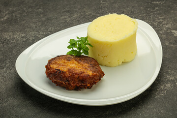 Mashed potato with homemade cutlet