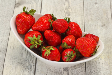 Sweet strawberry in the bowl