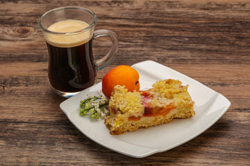 Crust pie with apricot served coffee