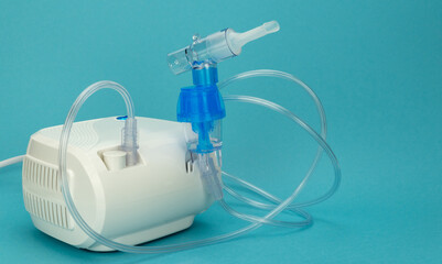 Nebulizer, device for carrying out inhalation using ultra-small dispersed nebulization of a...