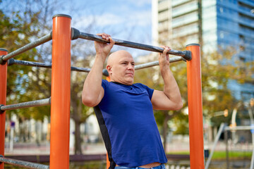 Obraz premium Portrait of a man on a street spot