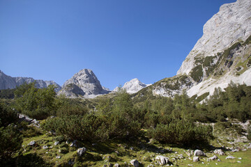 Fototapeta na wymiar Mountain panorama at mountain lake Seebensee, Austrian Alps
