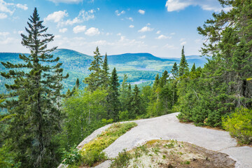 Obraz premium Mont Brassard hike in Parc Regional des 7 chutes in Quebec. This 8.5 kilometers hike offers great view of the typical nordic landscape