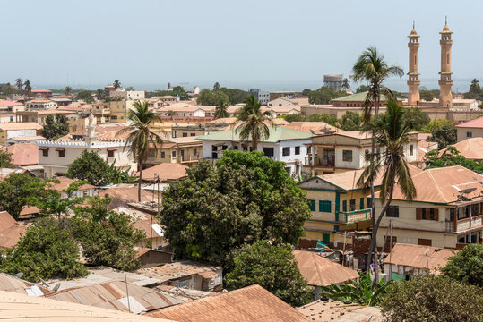 Vista elevada de la ciudad de Banjul en Gambia