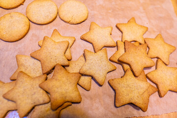 Freshly baked peanut butter cookies on cooling rack. Macro with extremely shallow dof. Selective focus limited to center of closest cookie.