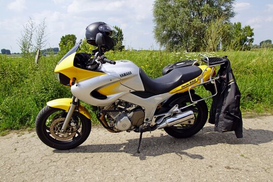 Yamaha TDM 850
