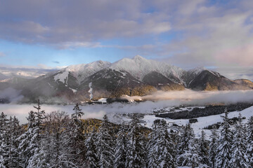 Fototapeta na wymiar Blick auf Seefeld in Tirol im Winter