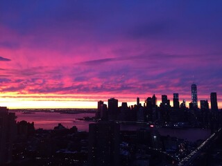 Naklejka na ściany i meble Manhattan New York Skyline Sunset