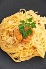 ウニのクリームパスタ