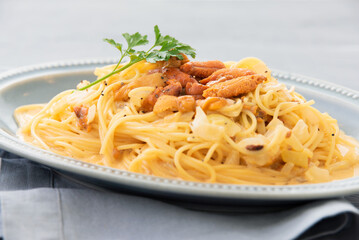 ウニのクリームパスタ