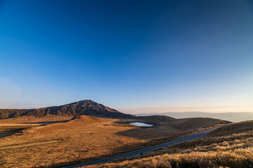 秋の阿蘇草千里展望所からの眺め