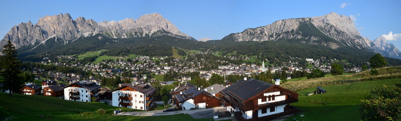 Fototapeta na wymiar Dolomiti Italia - Cortina d'Ampezzo