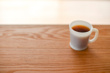 シンプルなコーヒーとコーヒーカップの写真