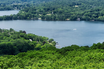 Fototapeta premium Lake Waramaug New Preston Connecticut summer landscape