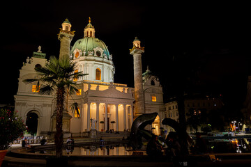 Fototapeta na wymiar Charles Church (Karlskirche) at night in Vienna, Austria