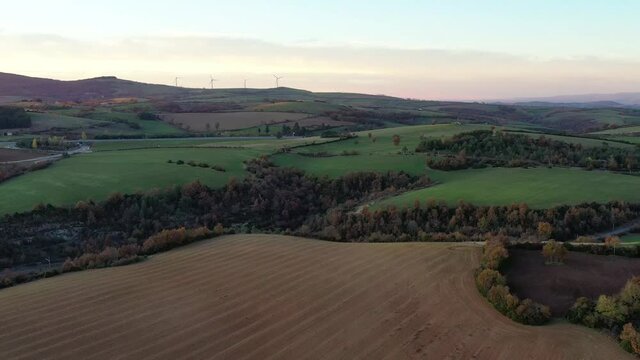 survol du plateau du Larzac, soleil couchant