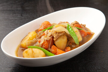 カレー味の肉じゃ