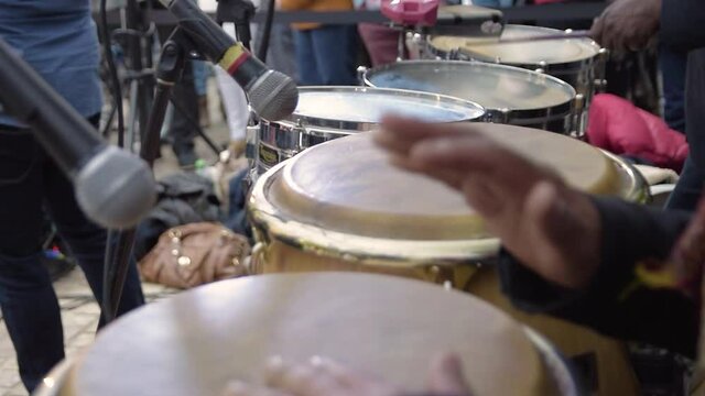 Banda de M&uacute;sica actuando en una fiesta de baile latino