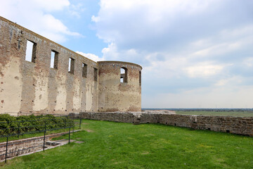 Fototapeta na wymiar Wall and tower ruins of the medieval Borgholm castle on Oland island, Sweden
