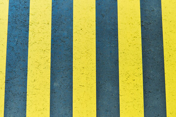 yellow stripes