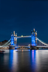 Obraz premium Paisaje con el Tower Bridge