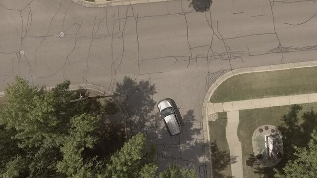 Car Turning Left Overhead 2.7k