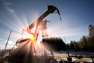 Engineer for oil and gas production in the mountains