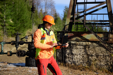 Naklejka premium Engineer for oil and gas production in the mountains