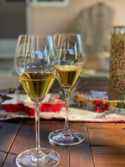 glasses of champagne