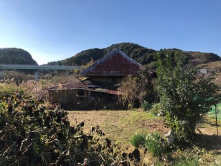 Abandoned farmhouses in the Japanese countryside, as the population gets older and older more homes are getting left unattended and starting to rust and fall apart. They are still beautiful.