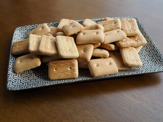 보리 비스킷, 건빵, 비상식량  
