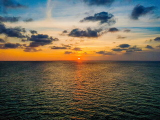 Obraz premium sunset over the sea